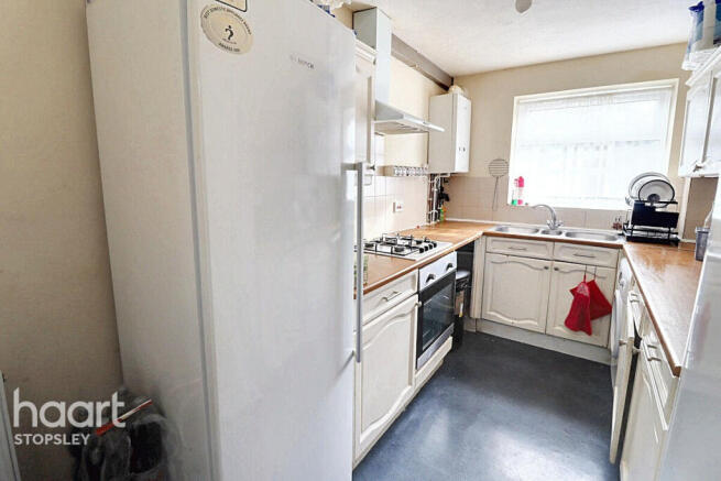 The Wicketts, Luton photo 4