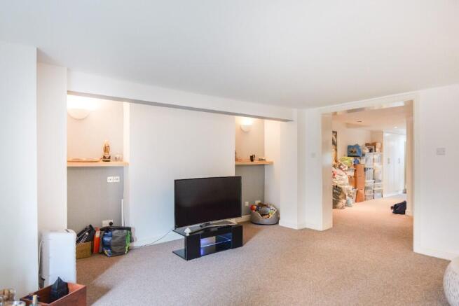 1 bed Flat for sale Image 4