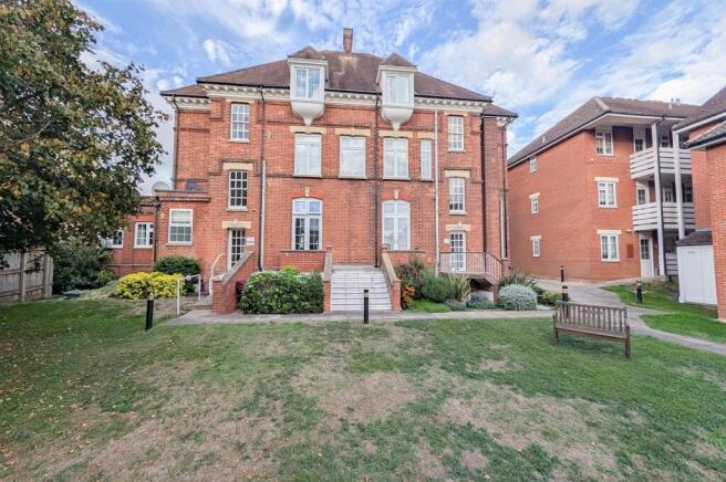 1 Hillside Heath Road Newmarket-high.jpg