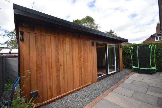 3 bed Detached for sale Image 4
