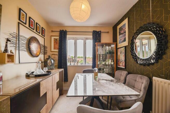3 bed Maisonette for sale Image 8