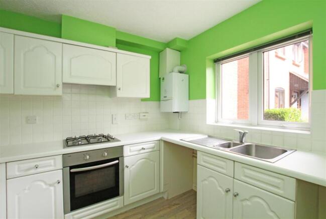69BGW - Kitchen 2.jpg