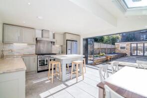 38, Lowman Road, London N7 6DB