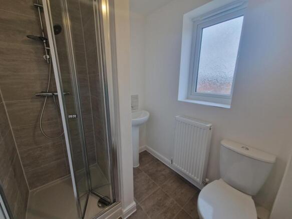 3 bed House to rent Image 10
