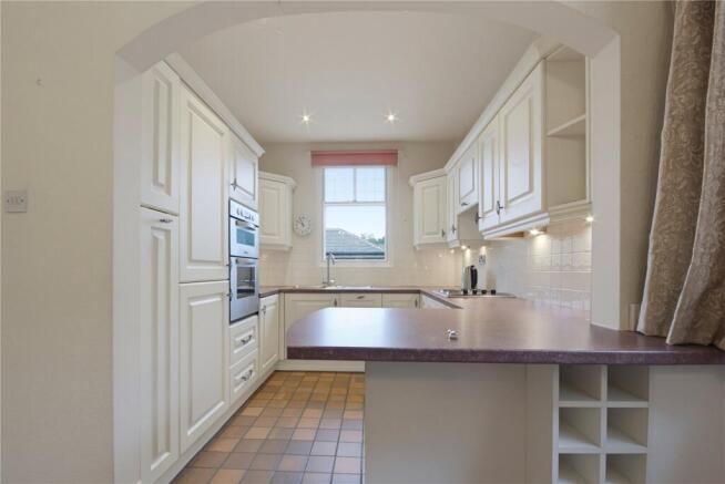 4 bed Detached for sale Image 12