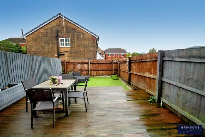 18. REAR GARDEN (3).jpg