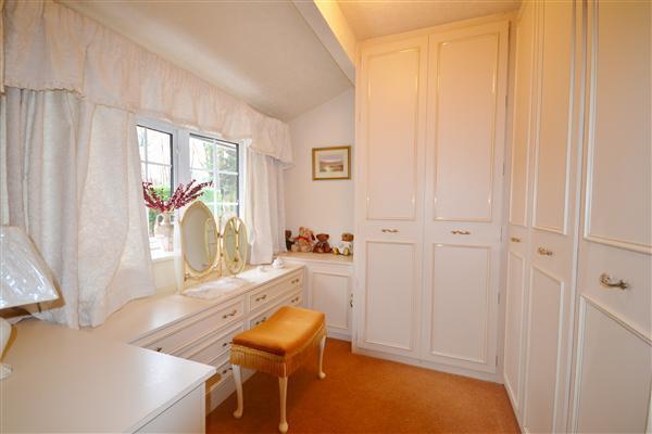 DRESSING ROOM: