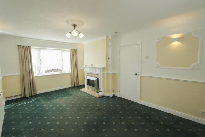 3 bed Semi-Detached to rent Image 5