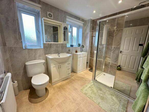 SHOWER ROOM