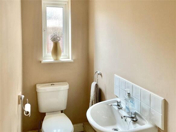 4 bed Detached for sale Image 6