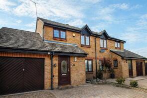 33, Crothall Close, London N13 4BN