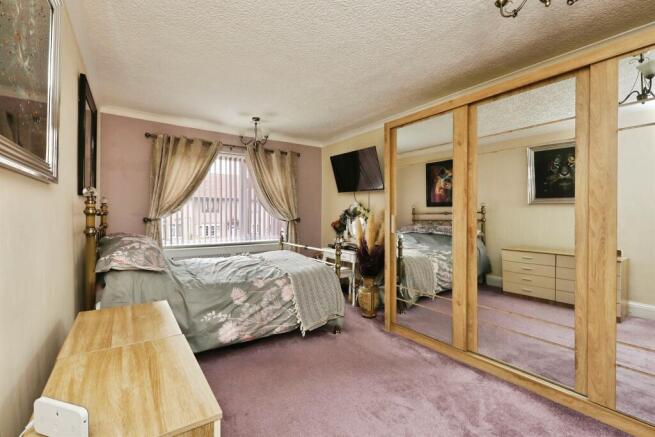 2 bed Semi-Detached for sale Image 9