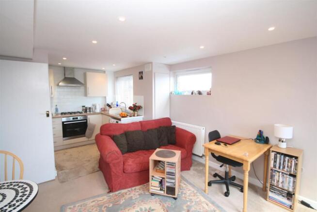 Lounge Kitchen