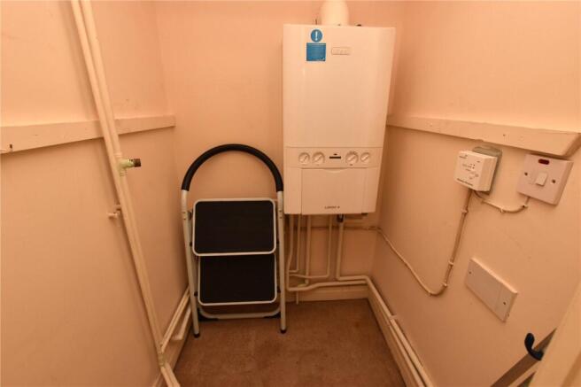 2 bed Apartment for sale Image 8