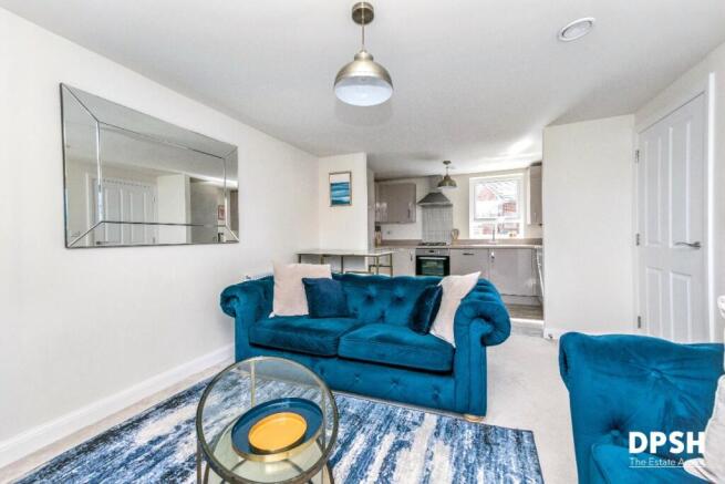 2 bed Flat for sale Image 5