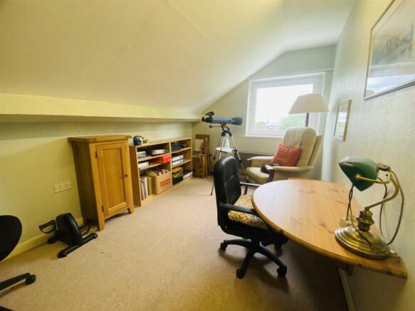 LOFT ROOM ONE