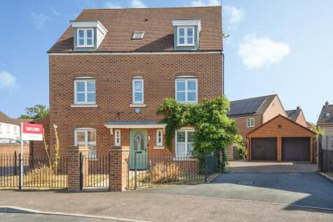 Lyneham Drive, Quedgeley, Gloucester, Gloucestershire, GL2