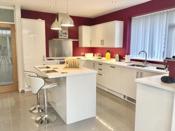 Kitchen/Breakfast Ro