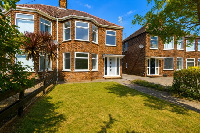 3 bed Semi-Detached for sale Image 5