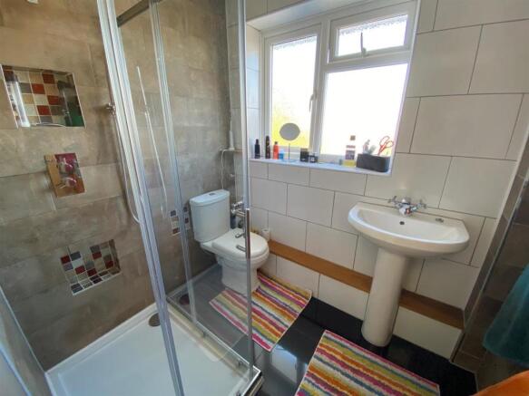 Shower Rm.jpg