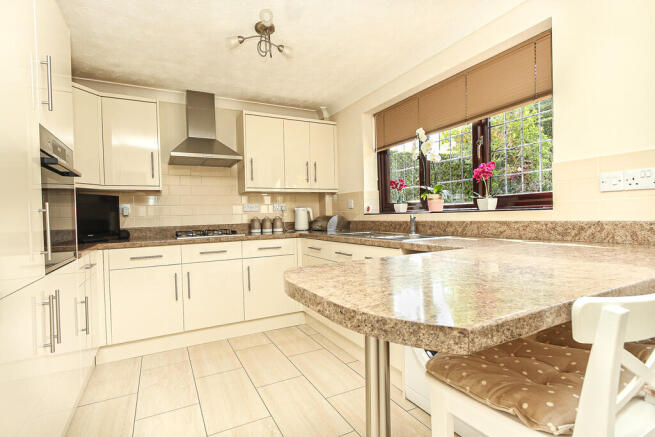 Kitchen/Breakfast...