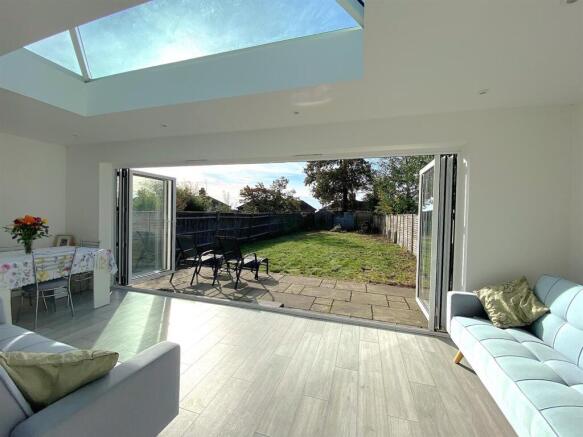 13 Grangecourt Drive - Sun room2.jpg