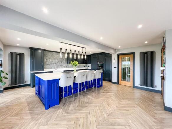 Kitchen / Living / Dining