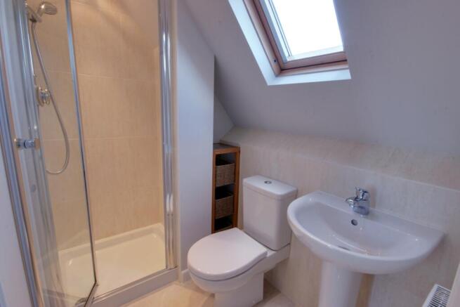 4 bed Detached for sale Image 12