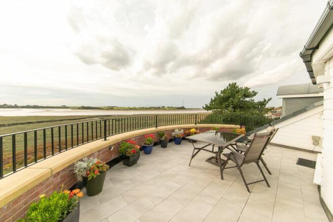 Balcony with STUNNING estuary view