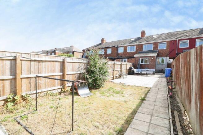 3 bed Terraced for sale Image 11