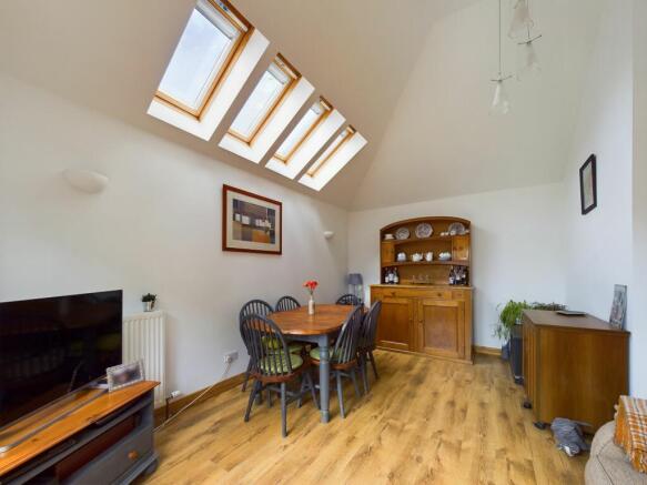Lounge/Dining Asp 2