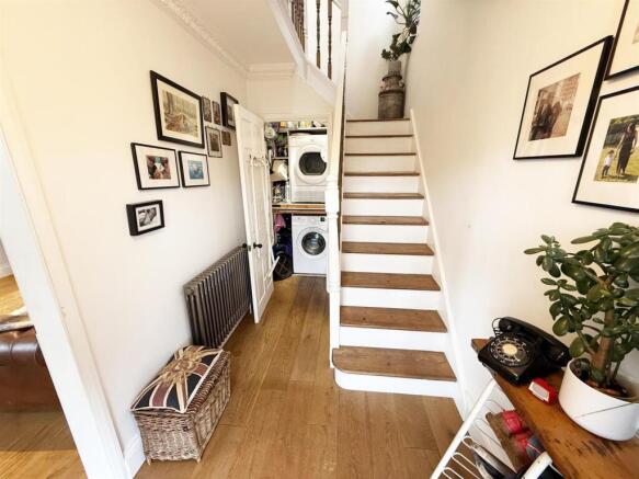 4 bed Semi-Detached for sale Image 6