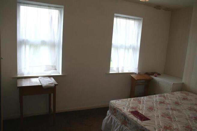 Bedroom 1.jpg