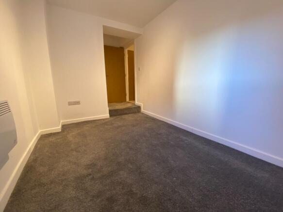 1 bed Apartment to rent Image 5