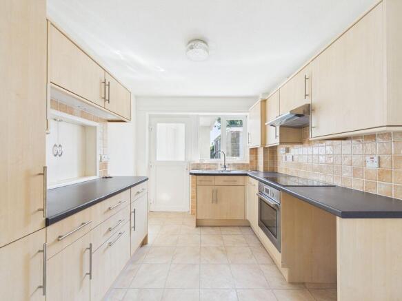 11, Laburnum Drive, Somerton photo 4