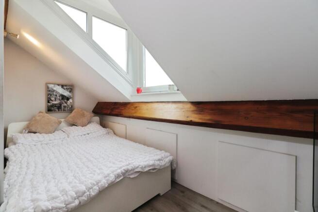 4 bed Terraced for sale Image 10