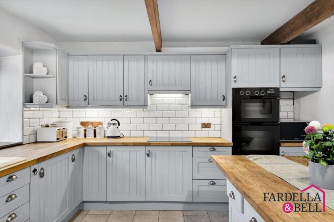 3 bed Semi-Detached for sale Image 11
