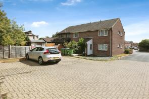 27, Wagtail Way, Fareham PO16 8PN