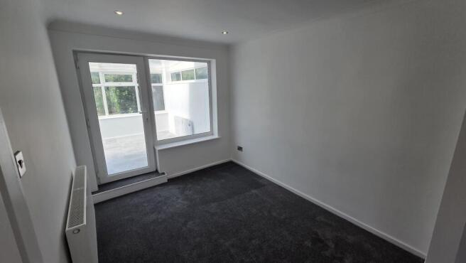 3 bed Semi-Detached to rent Image 4