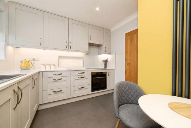 3 bed Semi-Detached for sale Image 8
