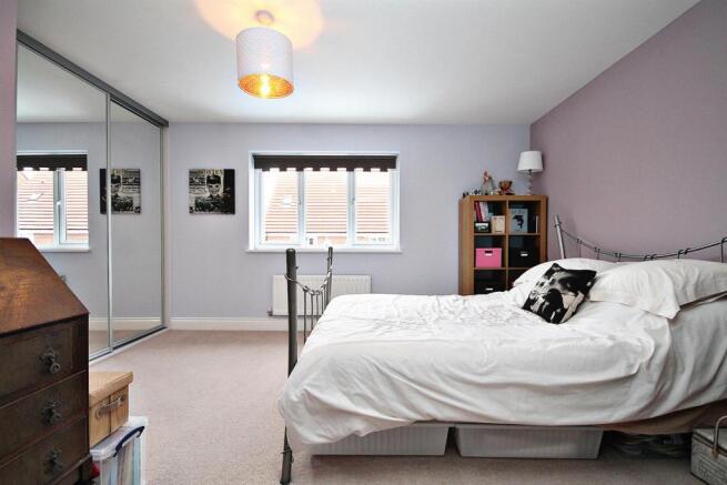 BEDROOM 2