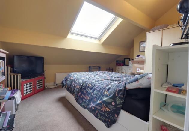 3 bed Terraced for sale Image 10