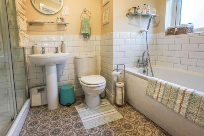 Master En-suite