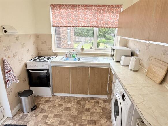 3 bed Semi-Detached for sale Image 9