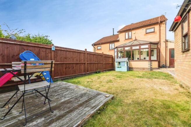3 bed Semi-Detached for sale Image 4