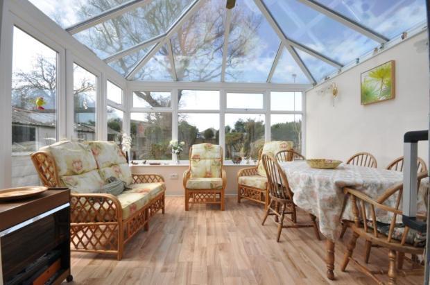 Conservatory/Dining