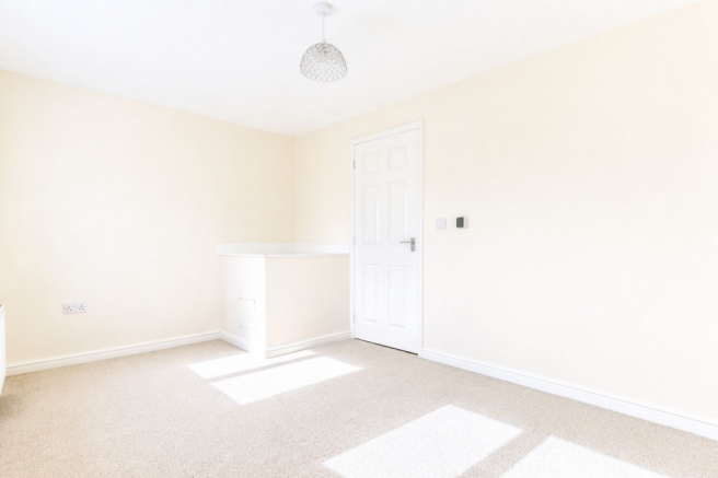 3 bed Semi-Detached to rent Image 9
