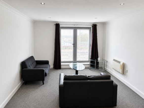 2 bed Flat to rent Image 6
