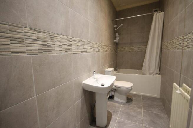 5 bed End of Terrace to rent Image 4