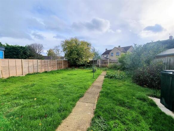 16 Easton Square - Garden.jpg